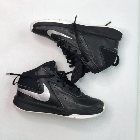 nike team hustle d7 high top
